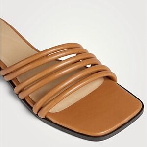 BRAND NEW. FRAME Le Capri Leather Slide Sandals. Size 38